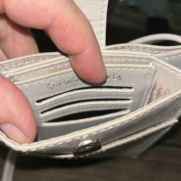 Save the Girls Touchscreen Phone Case or Crossbody with RFID Gray. NWOT - Picture 6 of 11